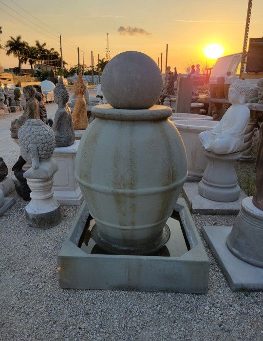 Concrete Resin Fiberglass Ball Sphere Fountain / Cement Fiberglass Backyard Patio Orb Fountains