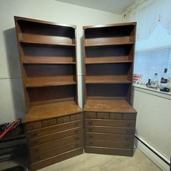 2 Bookshelves with drawers