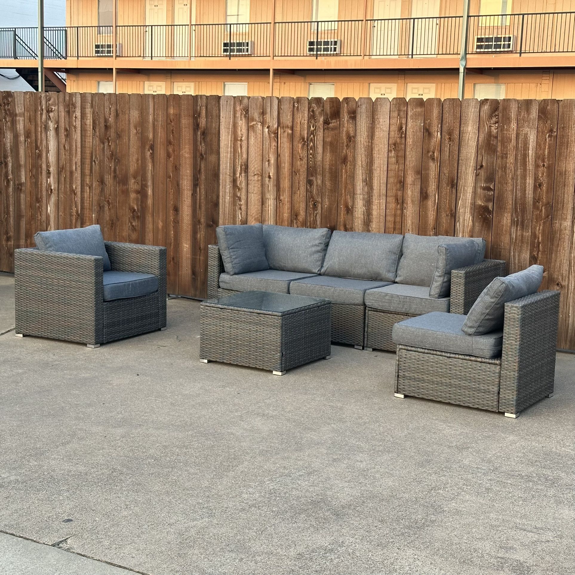 New Inbox Patio Set With Cushions (we Finance And Deliver)