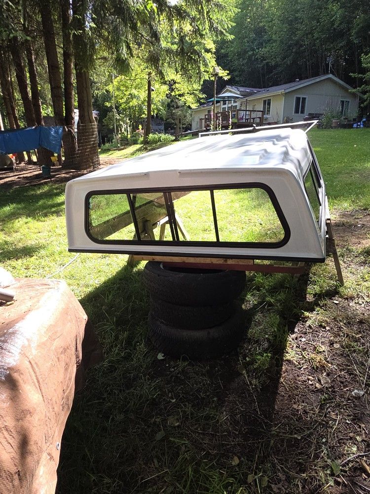 8ft Camper Shell.