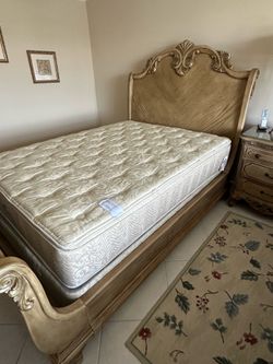 Queen bedroom set