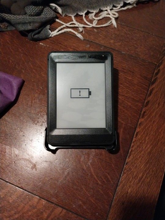 E Reader With Otter Box