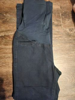 *FREE* Maternity Clothes
