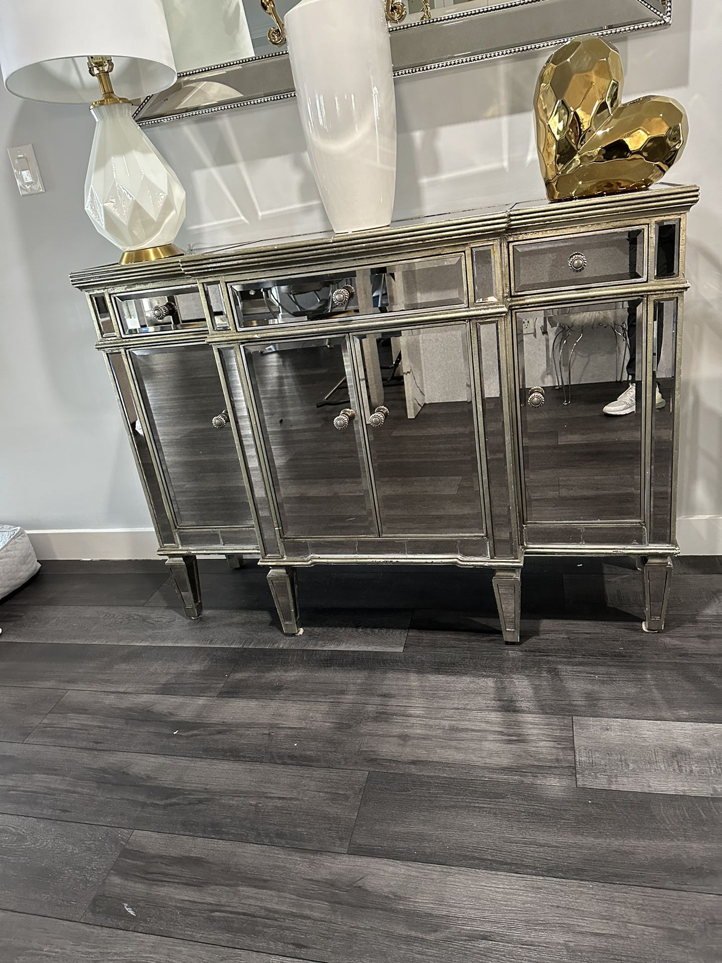 Mirrored Cabinet 