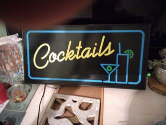 Cocktails neon sign