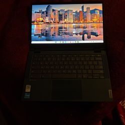 Lap Top Turns Into Tablet 