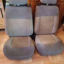 Ford mustang front seats grey