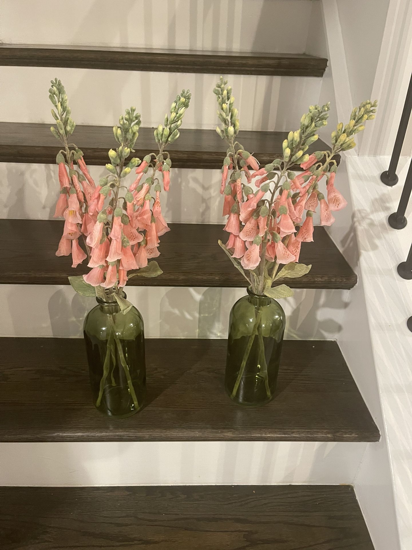 Vase With Flower- Bought 1 Month Ago