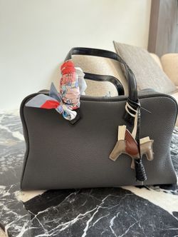 Large-capacity handbags, travel bags, tote bags