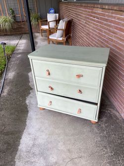 Free Dresser