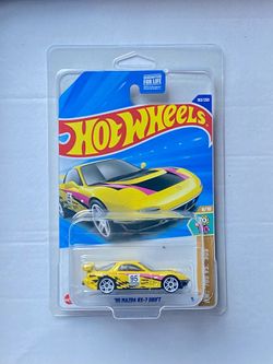 Hot Wheels ’95 Mazda RX-7 Drift Yellow 163/250 HW 70s vs 90s JDM New