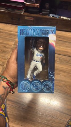 Dodger bobble head
