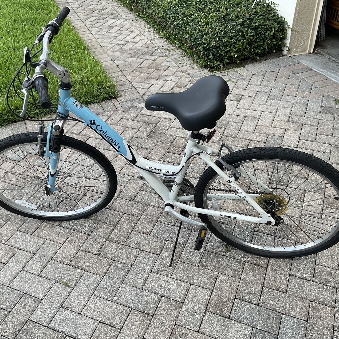 Columbia Northway Bicycle 6061 Aluminum with new seat 26” Tires