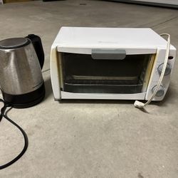 Hamilton Beach 1L Electric Kettle And 4-Slice Toaster Oven