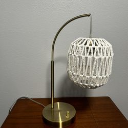 Woven Table Lamp w/ USB outlet