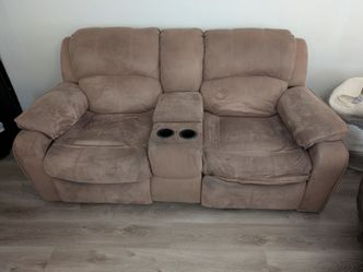 Couch Recliner Built In Cupholders