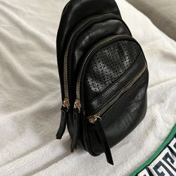 Crossbody/ Sling Bag- Black