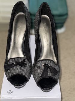 Christian Siriano Black & Gray Tassle Peep Toe Heels