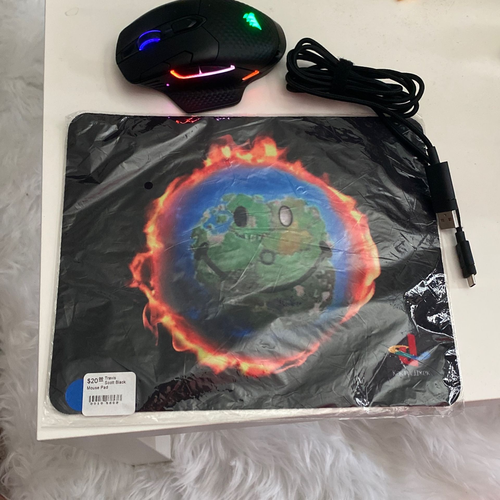 Corsair PC Gaming Wireless Mouse + Travis Scott Cactus Jack Mouse Pad