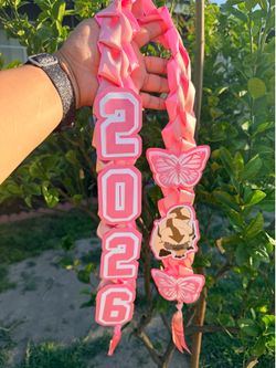 Kinder graduation lei