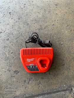 Milwaukee M12 charger