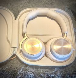 Bang and Olufsen Beoplay HX