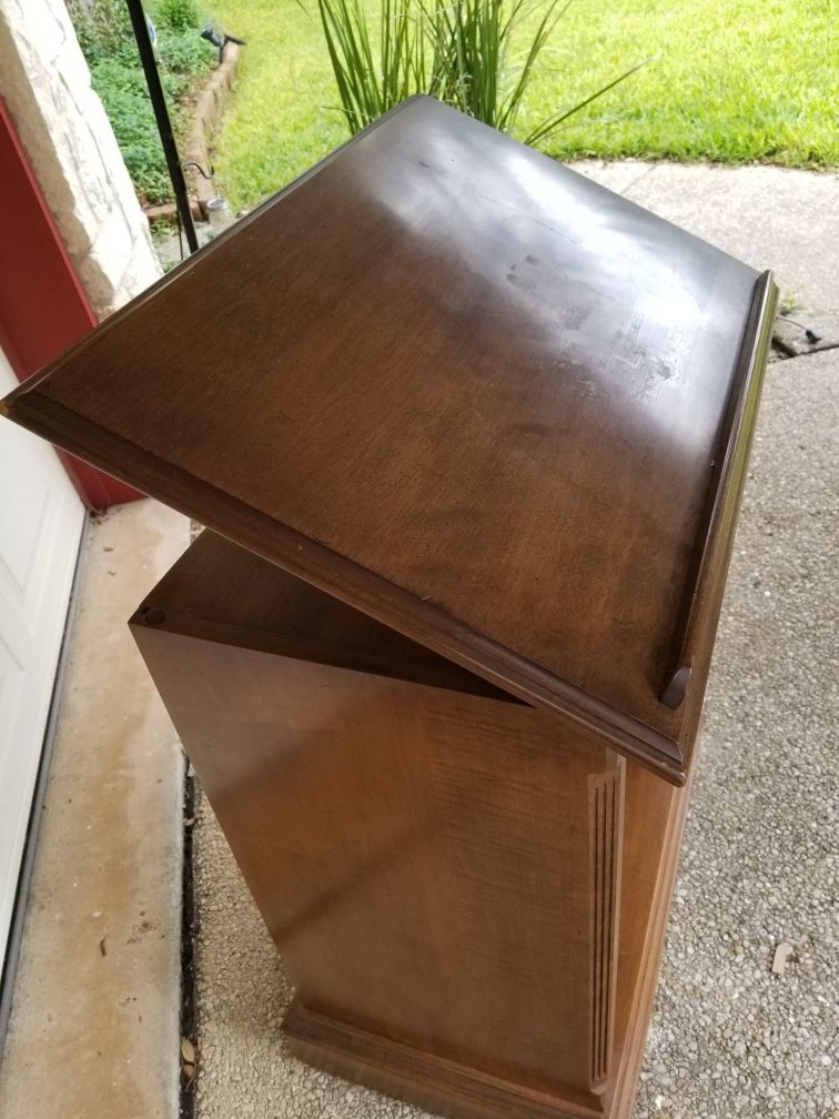Dictionary Stand or Lectern; Ethan Allen