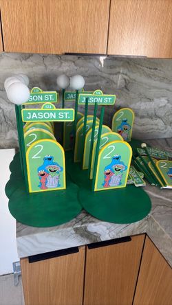 Sesame Street center pieces
