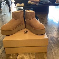 Uggs Big Kids Mini And Ultra Mini Classic Platform Sizes 13 Through Six Women’s Size Up To 7 1/2