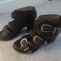 "Freebird" Brand  Women Shoe 'Violet' Size 11