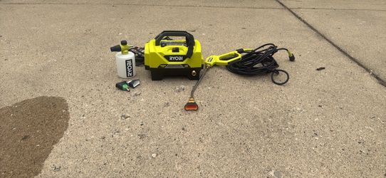 Like New Ryobi 1200 PSI Automotive Pressure Washer – Ran Once – Complete