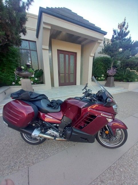 Kawasaki Concours ZX14