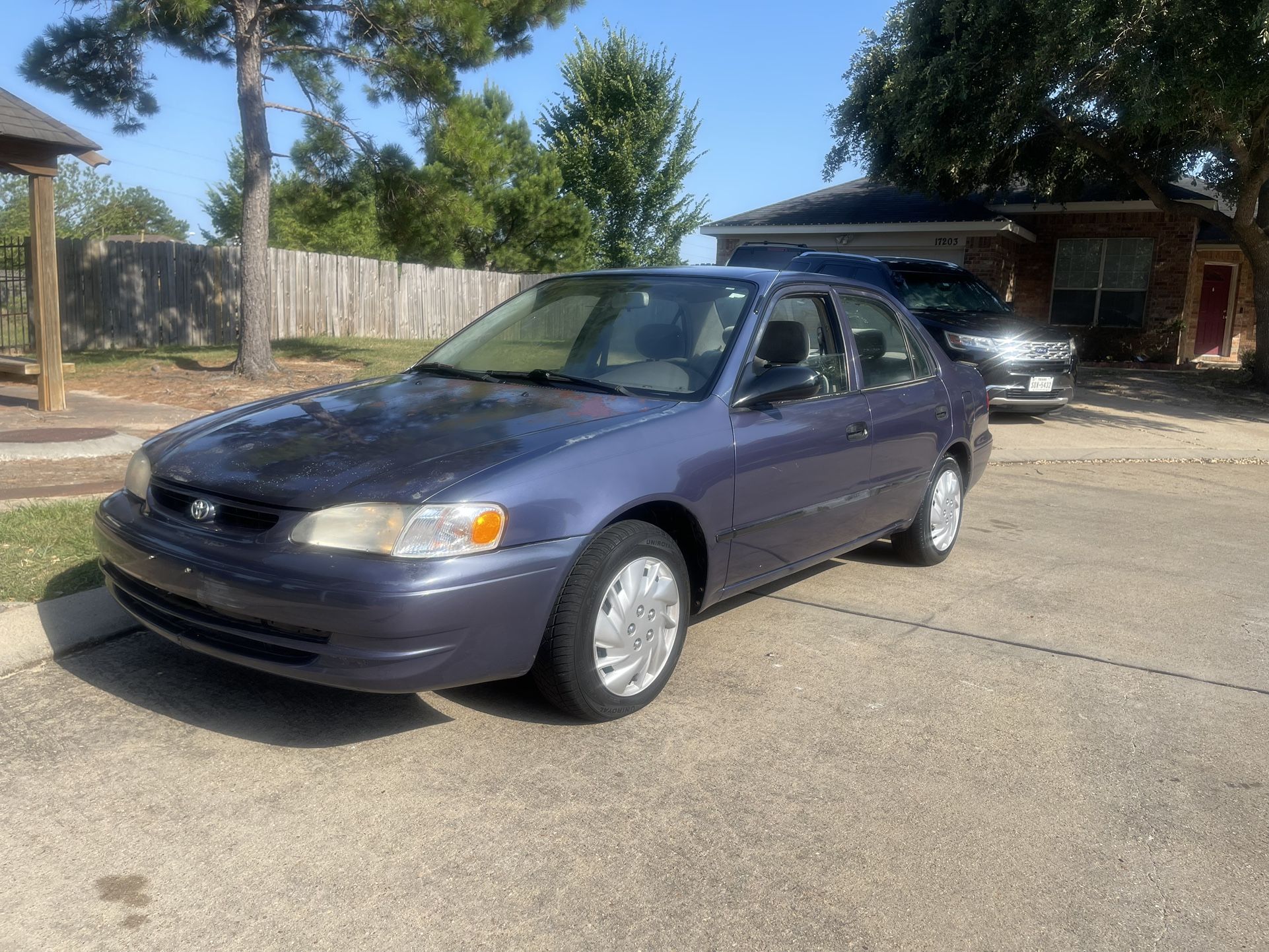 2000 Toyota Corolla