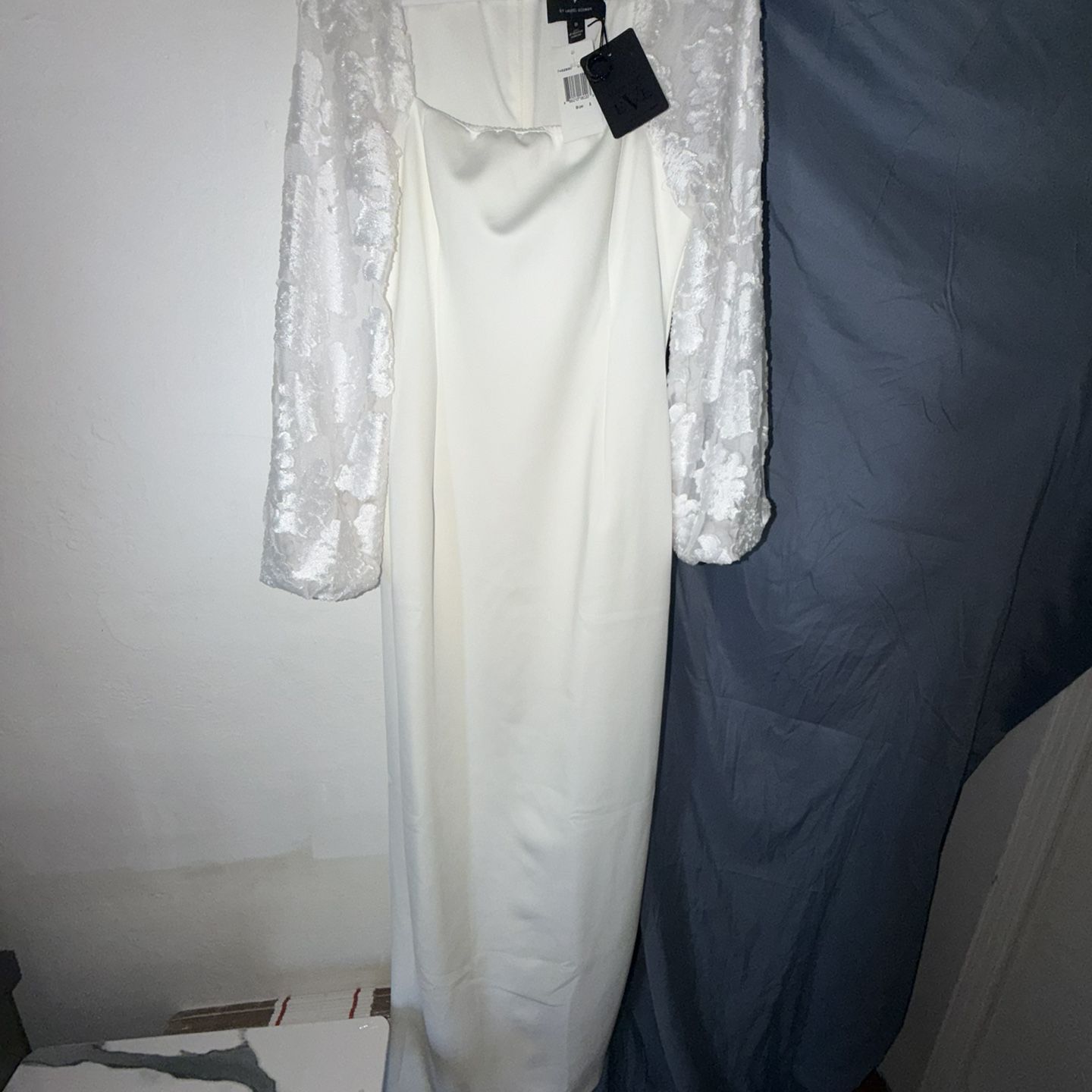 Black Halo Eve Dress Size 8 (ring set included)