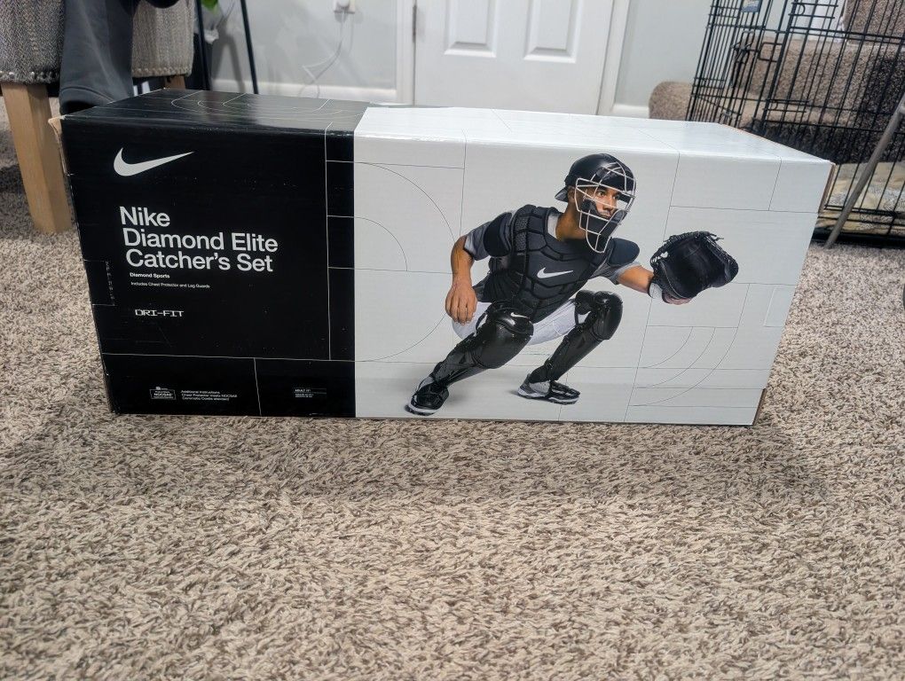 Brand New Nike Diamond Elite Catcher's Set
