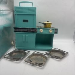 Vintage 1960's Kenner's Easy Bake Oven Turquoise See Photos - WORKS