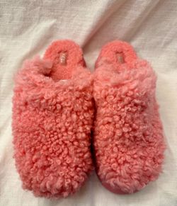 Ugg Slippers *almost new- platform pink