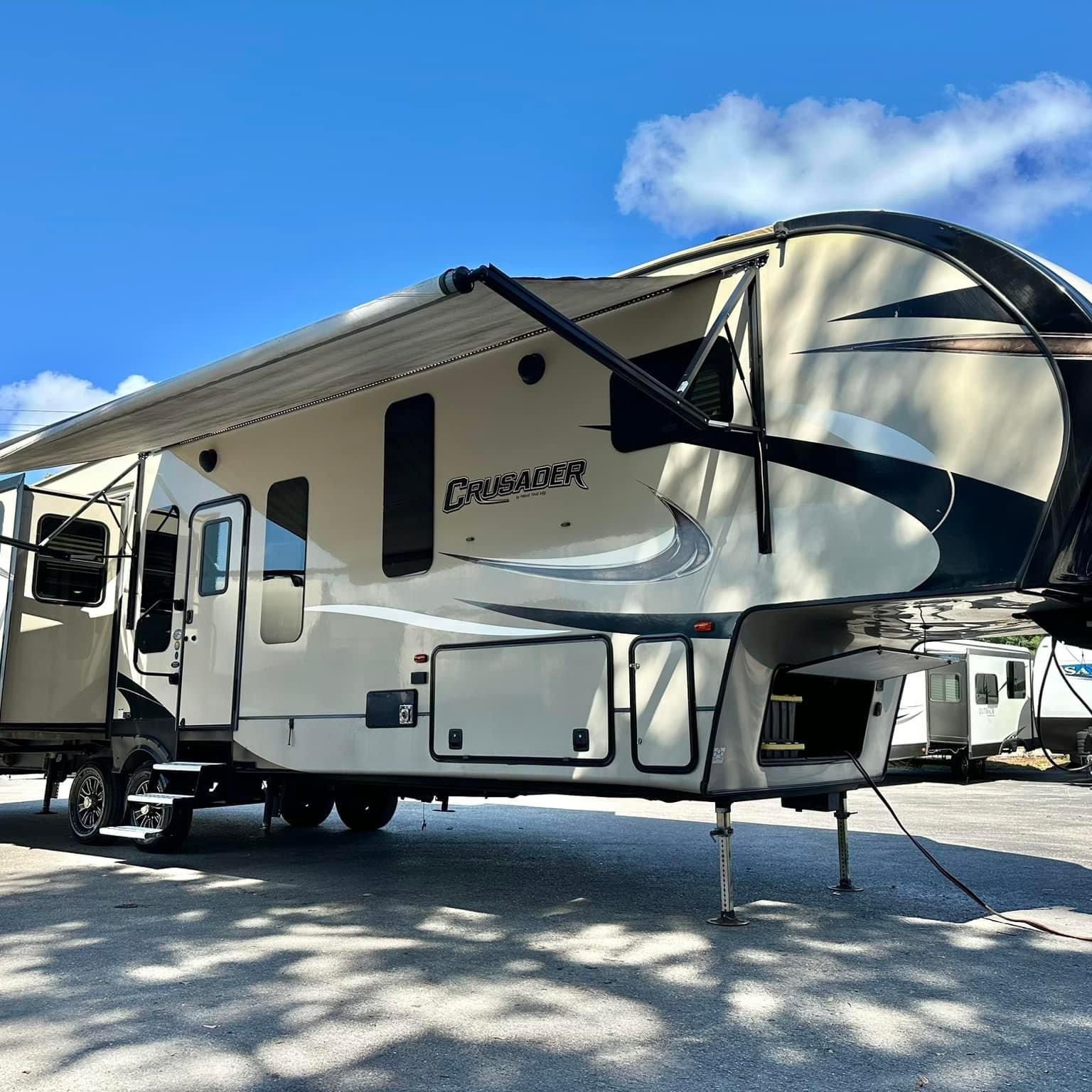 2018 Forest River Crusader Fifth Wheel Series M-380MBH
