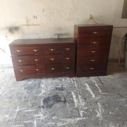 Dresser And Chest Of Drawers