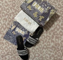 Christian Dior Slide Sandals $100 **READ DESCRIPTION**