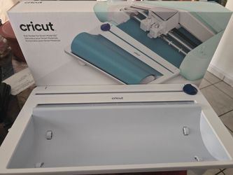 Cricut roll holder