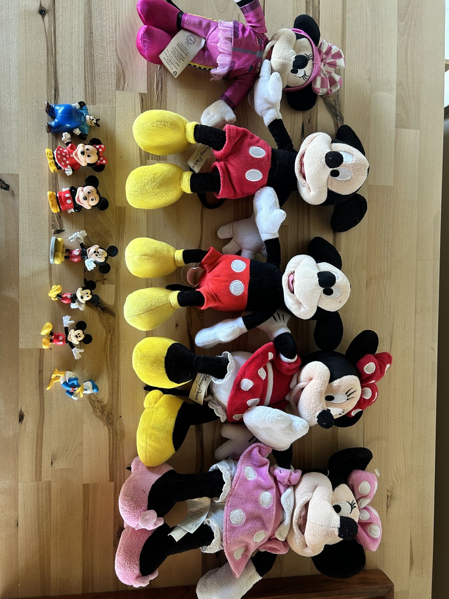 Mickey Mouse Minnie Mouse Plushies And Figurines