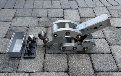Trailer hitch (Rhino Hitch) 2.5 inch receiver