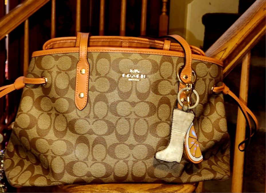 Authentic Coach Backpack and matching wallet AUTHENTIC*?COACH PATCHWORK ASHER BAG WITH MATCHING WALLET? main image 2