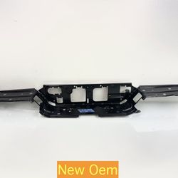 2024-2025 Toyota Tacoma Rear Bumper Face Bar Mount New Oem 