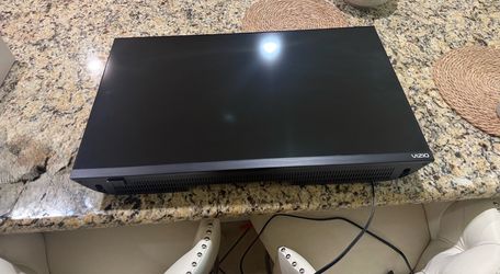Vizio 32” Smart TV