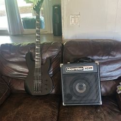 Vendo El Base Con Su Bocina Semi Nuevo 