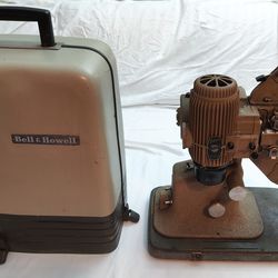 Vintage Bell & Howell Filmo Diplomat Design 173 Model projector
