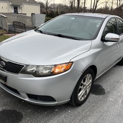 2012 Kia Forte EX Sedan 