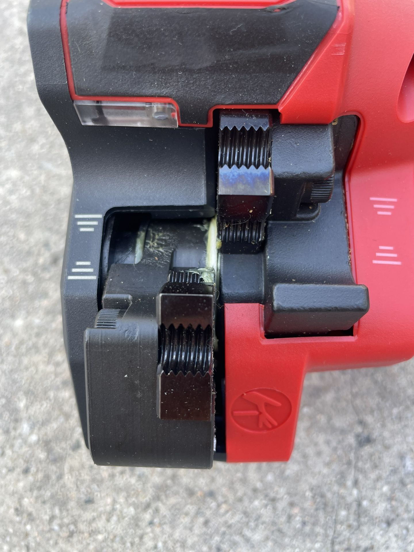 Milwaukee M18 18V Lithium-Ion Cordless Brushless Threaded Rod Cutter (Tool-Only) $229